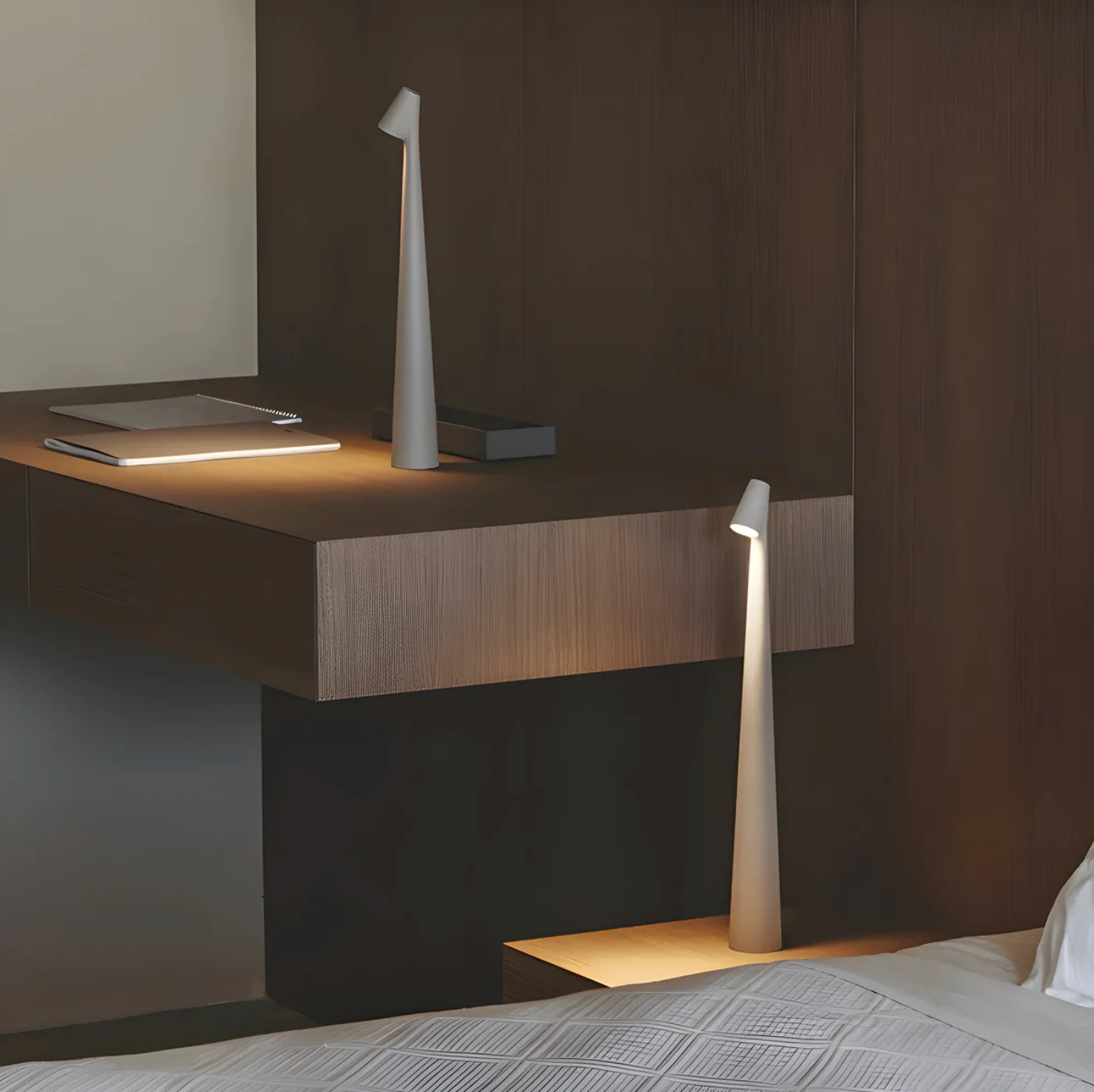 Nordlicht Tischlampe - Kabellose Nachttischlampe und Leselampe mit Akku