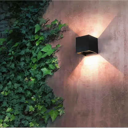 SquareLamp - Adjustable Modern Wall Light