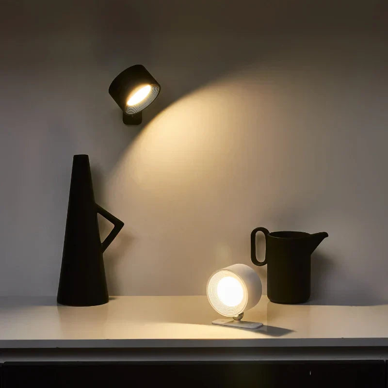 EasyLamp - Kabellose LED Wandleuchte mit 360° Drehung, USB-C Akku & Magnet, dimmbar