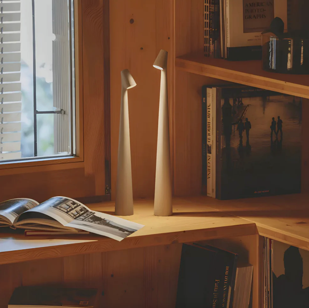 NordicLight - Kabellose Nachttischlampe und Leselampe mit Akku im Modernen Skandinavischen Design