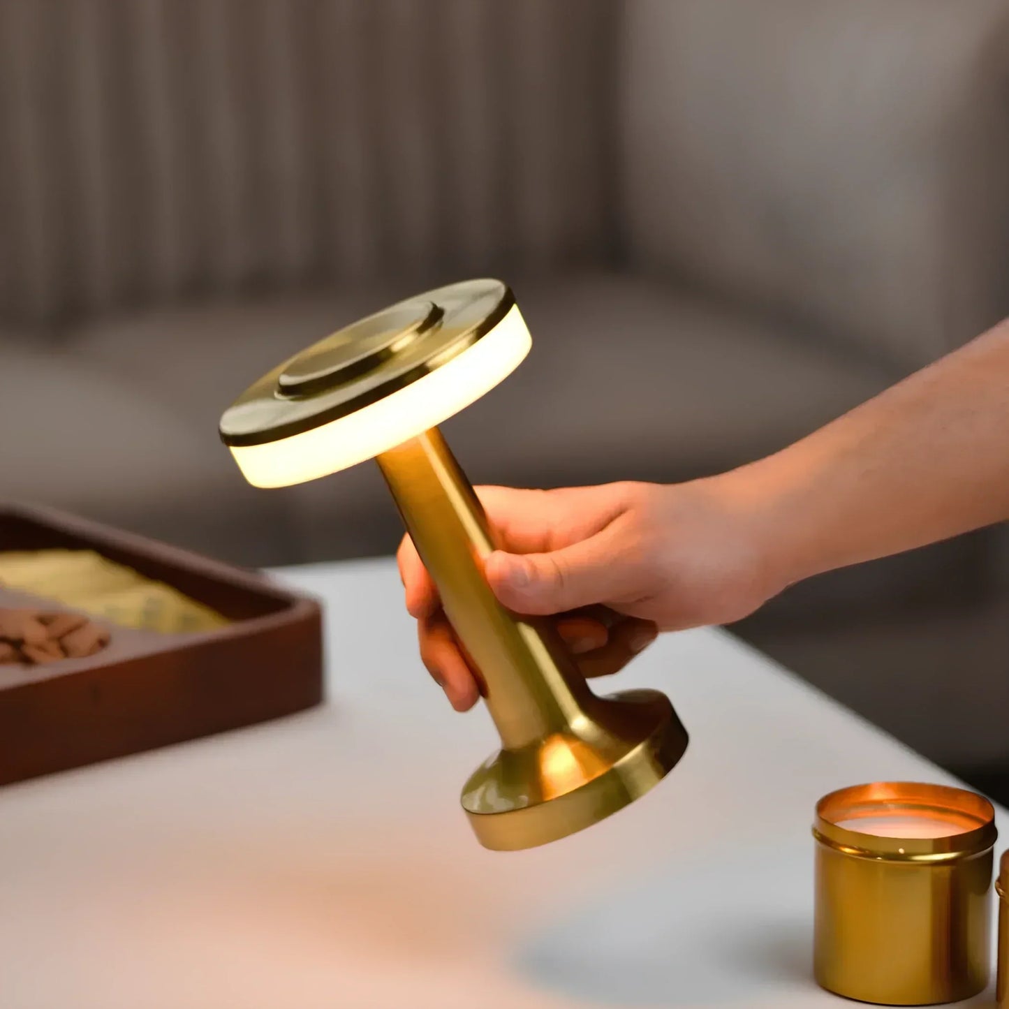 Wireless Retro Table Lamp - LumiBar